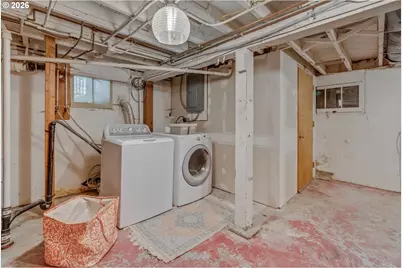 3762 N Melrose Dr, Portland, OR 97227 - Photo 30