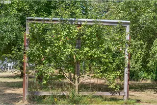 2060 SW Butler Rd, Gresham, OR 97080 - Photo 46