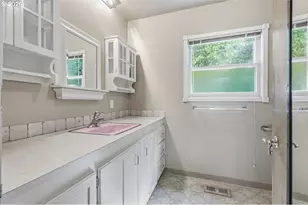 6434 SW Brugger St, Portland, OR 97219 - Photo 18