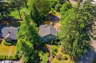 6434 SW Brugger St, Portland, OR 97219 - Photo 40