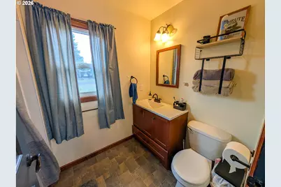 2104 1st St, La Grande, OR 97850 - Photo 10