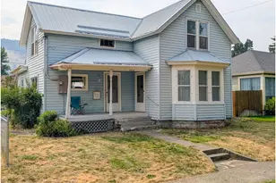 2104 1st St, La Grande, OR 97850 - Photo 1