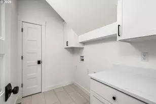 870 W 25th Ave, Eugene, OR 97405 - Photo 14