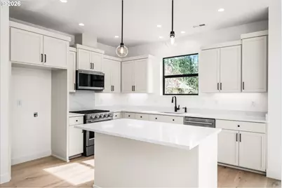 870 W 25th Ave, Eugene, OR 97405 - Photo 10