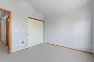 400 SE 2nd St, Troutdale, OR 97060 - Photo 22