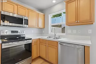 400 SE 2nd St, Troutdale, OR 97060 - Photo 12