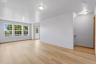 400 SE 2nd St, Troutdale, OR 97060 - Photo 6