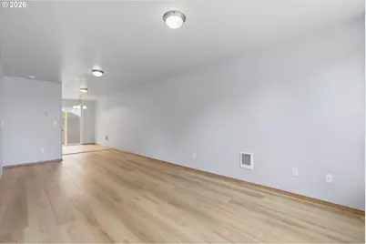400 SE 2nd St, Troutdale, OR 97060 - Photo 8