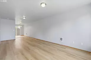 400 SE 2nd St, Troutdale, OR 97060 - Photo 8