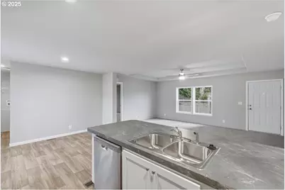 20815 Walnut St, Aurora, OR 97002 - Photo 12