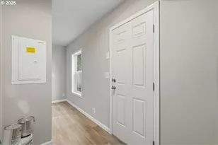 20815 Walnut St, Aurora, OR 97002 - Photo 14