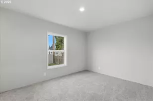 20815 Walnut St, Aurora, OR 97002 - Photo 20