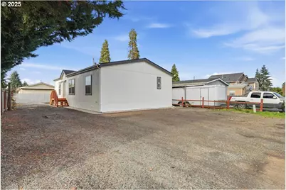 20815 Walnut St, Aurora, OR 97002 - Photo 1