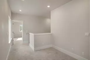 11882 SW Strobel Rd, Beaverton, OR 97007 - Photo 30