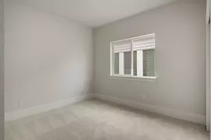 11882 SW Strobel Rd, Beaverton, OR 97007 - Photo 32