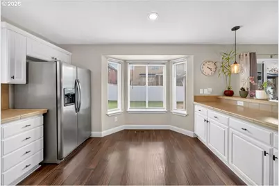 881 N 28th Ave, Cornelius, OR 97113 - Photo 12
