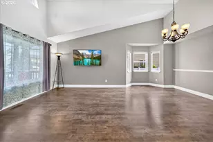 881 N 28th Ave, Cornelius, OR 97113 - Photo 8