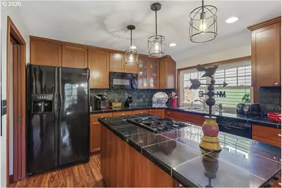 1962 SW 27th Dr, Gresham, OR 97080 - Photo 12