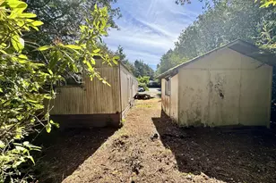 1600 Rhododendron Dr, Florence, OR 97439 - Photo 8