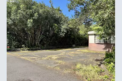 1600 Rhododendron Dr #113, Florence, OR 97439 - Photo 4