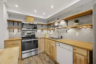 21858 SW Regal Ct, Beaverton, OR 97003 - Photo 8