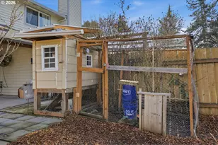 21858 SW Regal Ct, Beaverton, OR 97003 - Photo 26