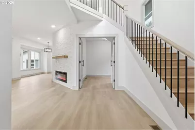 437 NE Fargo St, Portland, OR 97212 - Photo 2