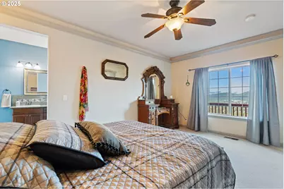 1548 NE Rocky Ridge Dr, Roseburg, OR 97470 - Photo 10