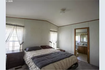 313 12th St #11, La Grande, OR 97850 - Photo 4