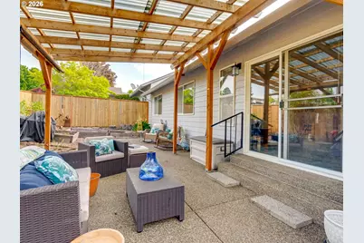 2083 NW Willamette Dr, McMinnville, OR 97128 - Photo 26