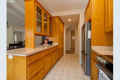 2083 NW Willamette Dr, McMinnville, OR 97128 - Photo 14