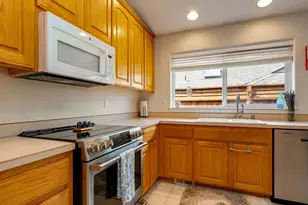 2083 NW Willamette Dr, McMinnville, OR 97128 - Photo 12