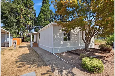 386 Lochaven Ave, Springfield, OR 97477 - Photo 6