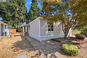 386 Lochaven Ave, Springfield, OR 97477 - Photo 6