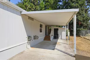 386 Lochaven Ave, Springfield, OR 97477 - Photo 2