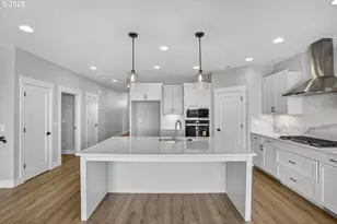 12130 SW Turnagain Dr, Tigard, OR 97224 - Photo 10