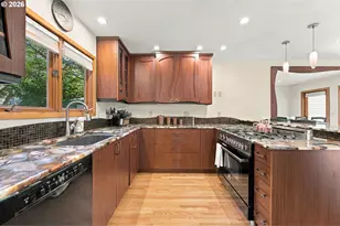 2036 Eastwood Ln, Eugene, OR 97401 - Photo 14