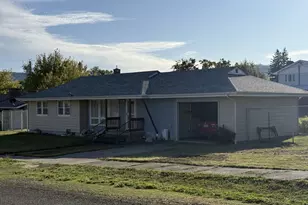360 N 13th Ave, Elgin, OR 97827 - Photo 2