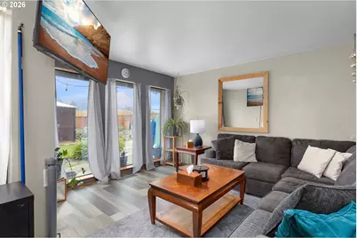 605 Deerwood Ct, Winston, OR 97496 - Photo 8