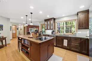 1894 W 27th Pl, Eugene, OR 97405 - Photo 16