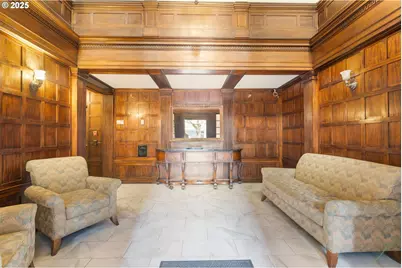 1811 NW Couch St #407, Portland, OR 97209 - Photo 4