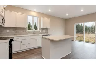 17187 SE Maple Hill Ln, Happy Valley, OR 97086 - Photo 10