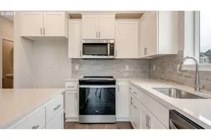 17187 SE Maple Hill Ln, Happy Valley, OR 97086 - Photo 12