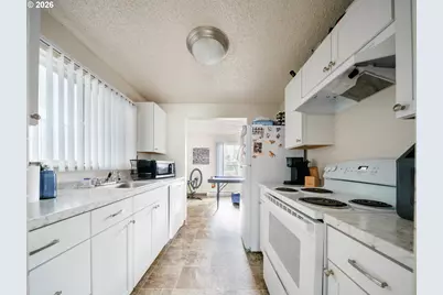 340 S Locust St, Canby, OR 97013 - Photo 10