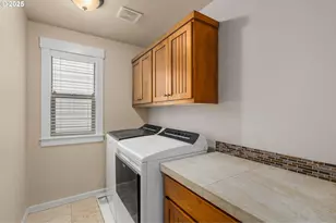 17760 SW Robert Ln, Beaverton, OR 97078 - Photo 32