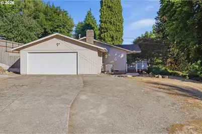 1719 Division St, Oregon City, OR 97045 - Photo 2