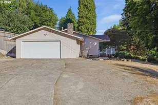 1719 Division St, Oregon City, OR 97045 - Photo 2