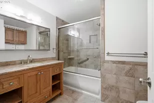 1719 Division St, Oregon City, OR 97045 - Photo 16