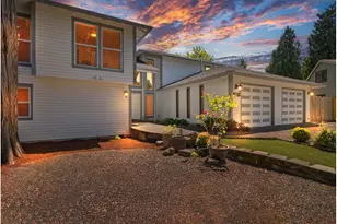 2014 NE 164th Pl, Portland, OR 97230 - Photo 2