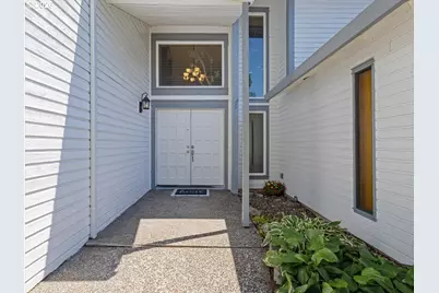 2014 NE 164th Pl, Portland, OR 97230 - Photo 4